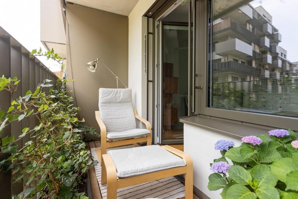 Dream Apartment - Central And Quiet With Ac And Free Parking Garage Wenen Buitenkant foto