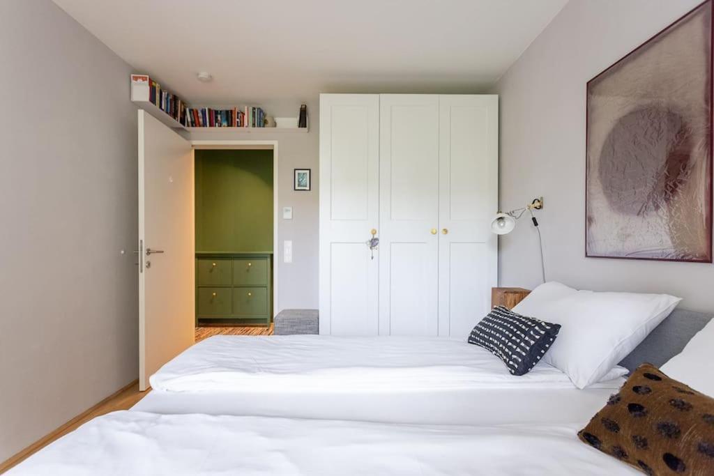 Dream Apartment - Central And Quiet With Ac And Free Parking Garage Wenen Buitenkant foto