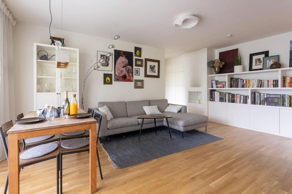 Dream Apartment - Central And Quiet With Ac And Free Parking Garage Wenen Buitenkant foto