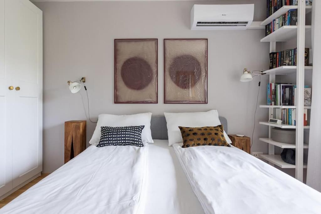 Dream Apartment - Central And Quiet With Ac And Free Parking Garage Wenen Buitenkant foto