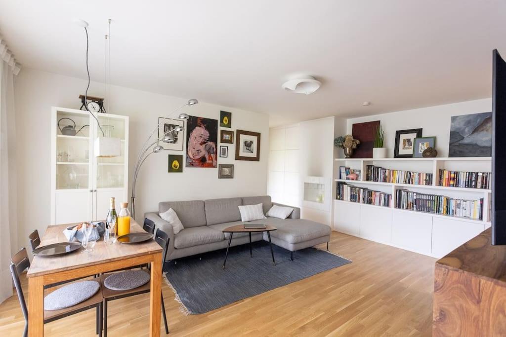 Dream Apartment - Central And Quiet With Ac And Free Parking Garage Wenen Buitenkant foto